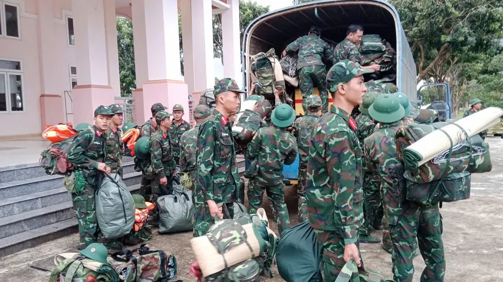 Sư đoàn 307 cơ động lực lượng hỗ trợ khắc phục hậu quả mưa lũ tại Đắk Lắk