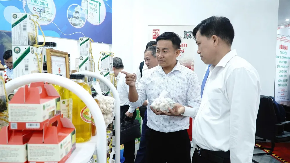 Liên kết phát triển sản phẩm OCOP, làng nghề và nông nghiệp trải nghiệm