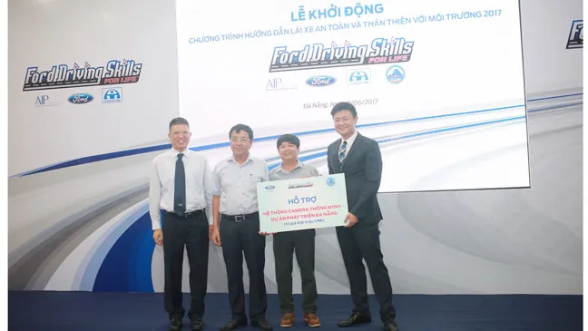 Ford tài trợ 50 camera thông minh cho TP Đà Nẵng
