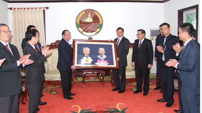 Đoàn đại biểu cấp cao TPHCM chào xã giao Bí thư Tỉnh ủy tỉnh Savannakhet