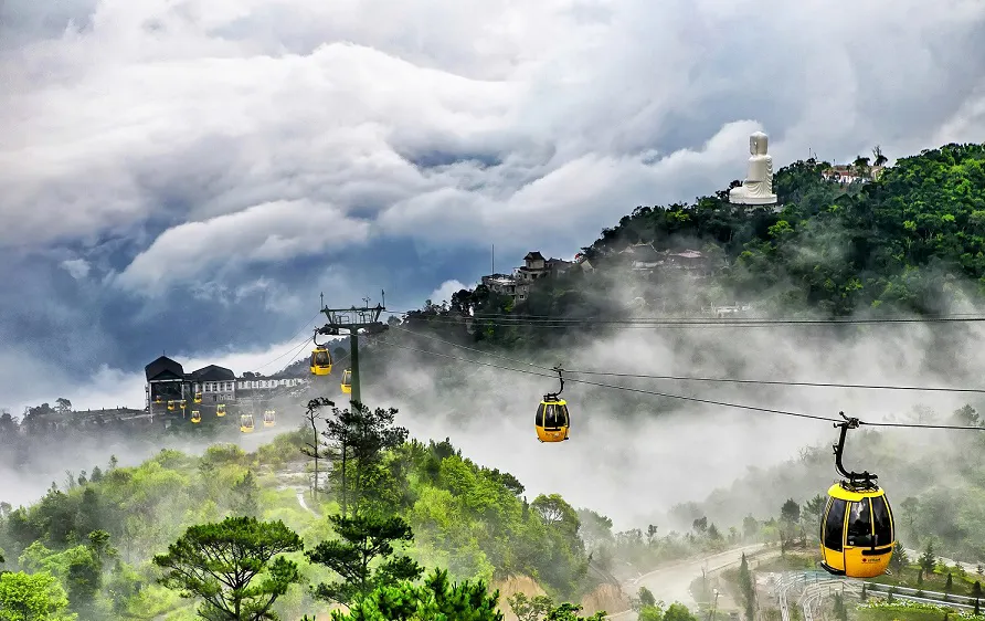 Khách hàng Sun World bất ngờ trúng thưởng tour du lịch quốc tế tới Pháp, Úc