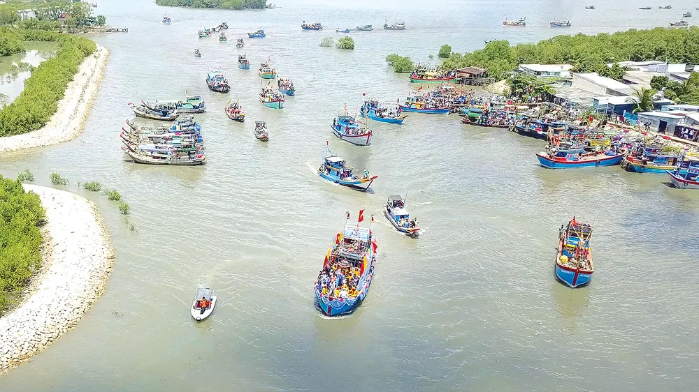 Rộn ràng Lễ hội Nghinh Ông Cần Giờ