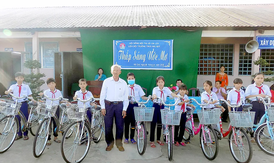 Hoạt động từ thiện