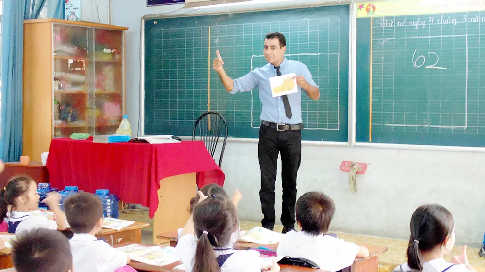 Dạy tiếng Anh ở trường phổ thông: Khó đạt chuẩn chất lượng như mong đợi