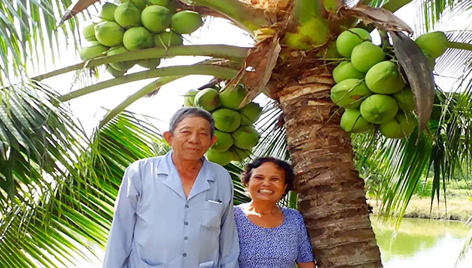 Của ăn của để từ nuôi tôm