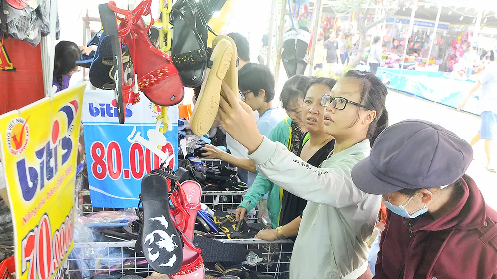 Hàng Việt thắng thế