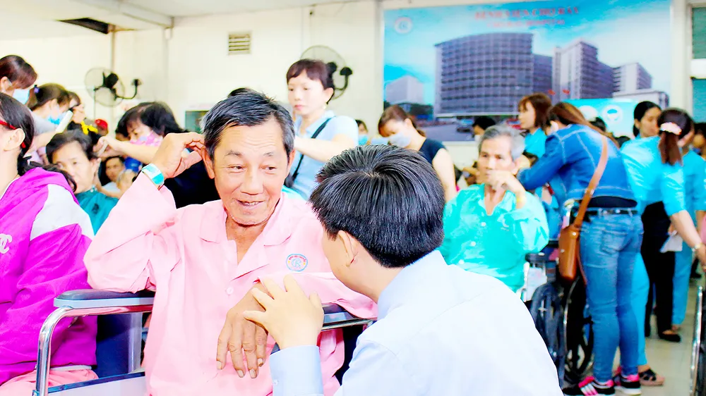 Nối những tấm lòng nhân ái và bệnh nhân nghèo