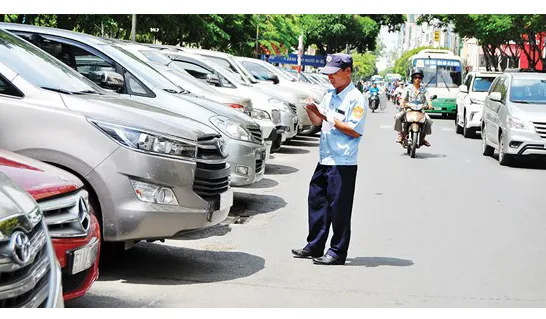 Kiến nghị thu phí đậu xe thủ công