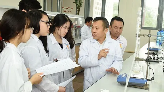 Dọn đường để trường công tự chủ