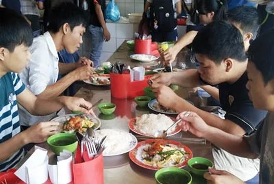 Tránh ngộ độc thực phẩm trong mùa thi: Tăng cường kiểm tra, xử lý nghiêm vi phạm