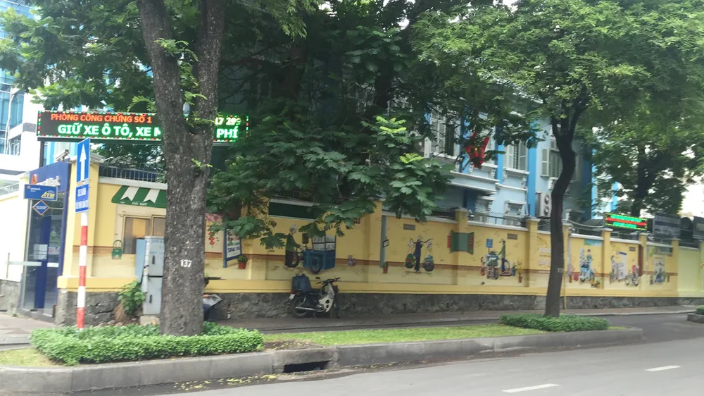 Những bức tường mát mắt