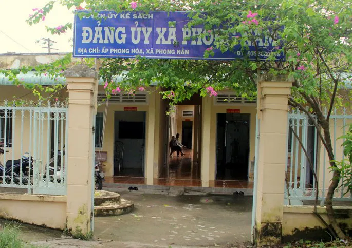 Lấy tiền vận động xây nhà cho người nghèo để... mua sắm trang thiết bị trụ sở UBND xã