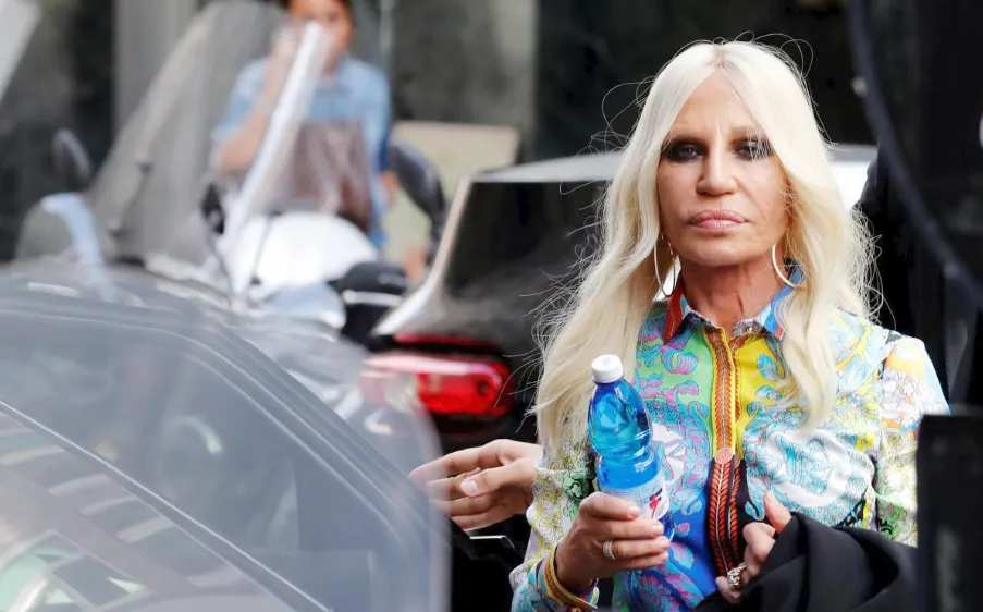 Michael Kors thâu tóm Versace với giá hơn 2 tỷ USD ​