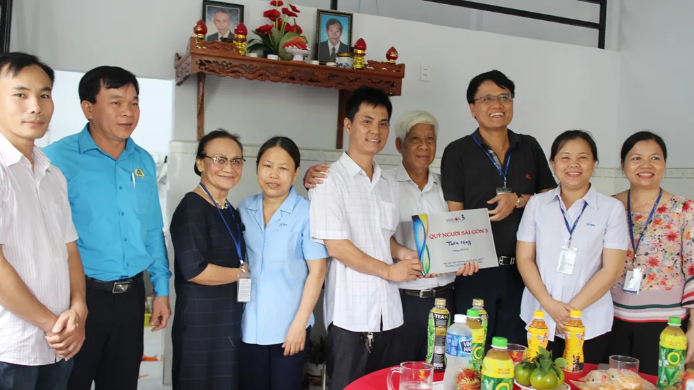 Lo cái khó của công nhân