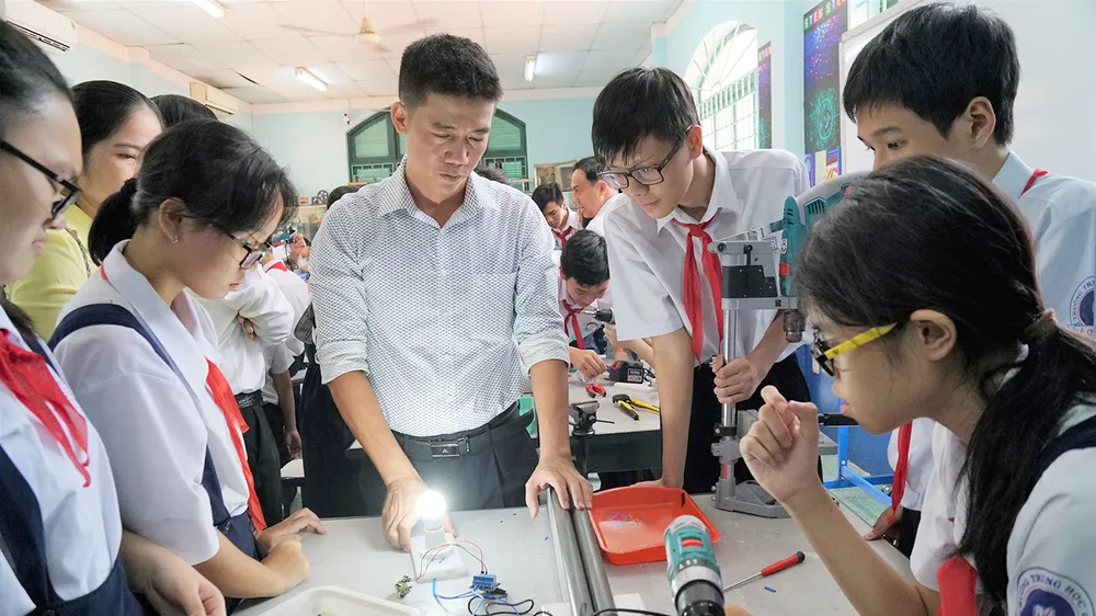 Lấy ý kiến nhân dân về nhiều vấn đề giáo dục