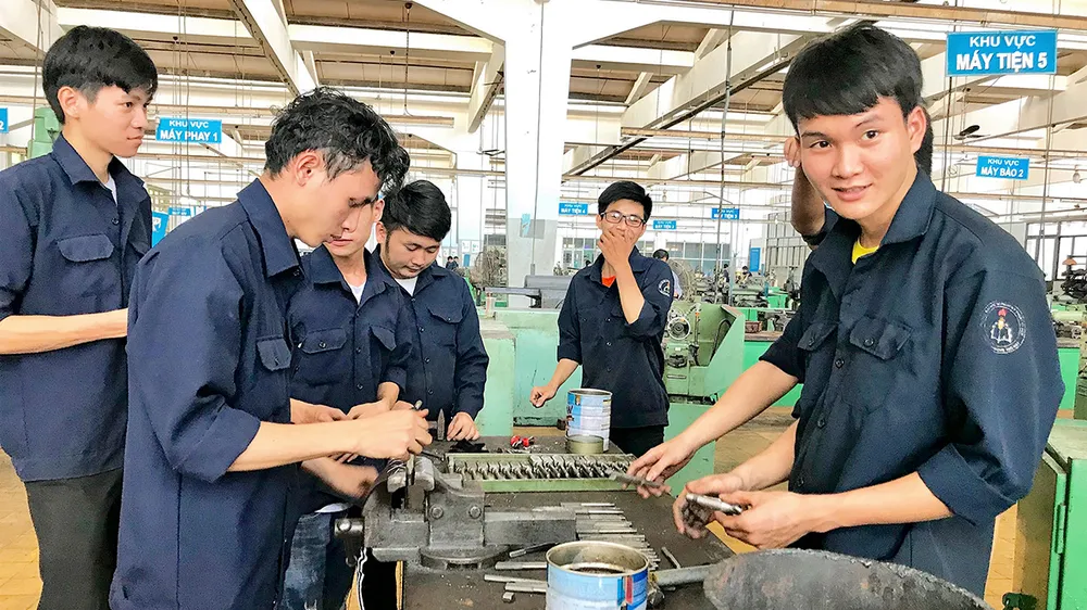 Bao giờ nguồn nhân lực thoát cảnh thừa nhưng vẫn thiếu?