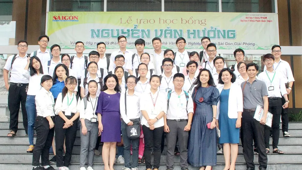 Giáo dục truyền thống cho các thầy thuốc tương lai
