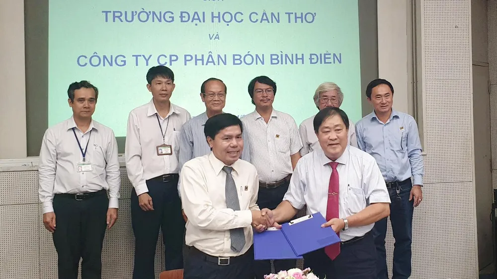 Công ty Bình Điền và ĐH Cần Thơ hợp tác hỗ trợ cho nông dân ĐBSCL