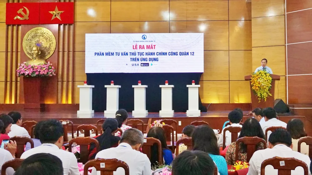 Ông Trần Hữu Trí - Bí thư Quận ủy, Chủ tịch HĐND quận phát biểu tại Lễ ra mắt ứng dụng IURA. Ảnh: TTĐTQ12