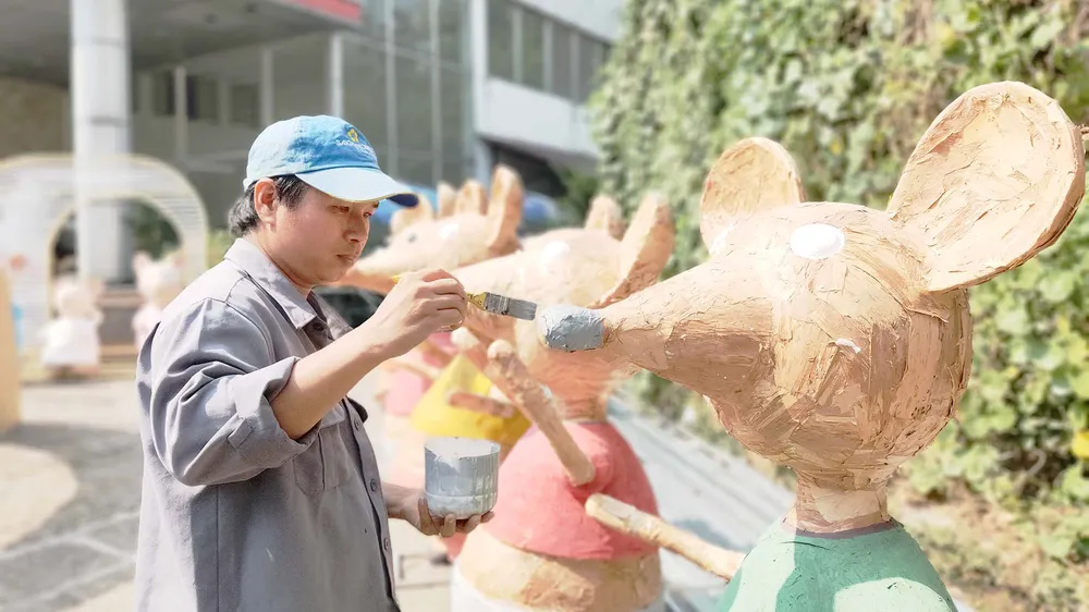 Đẩy nhanh tiến độ thi công Đường hoa Nguyễn Huệ
