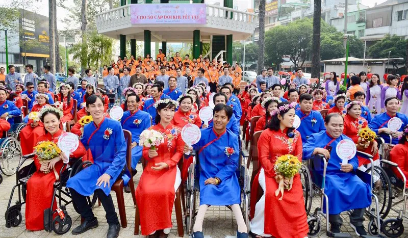 Lễ cưới tập thể 50 cặp vợ chồng khuyết tật