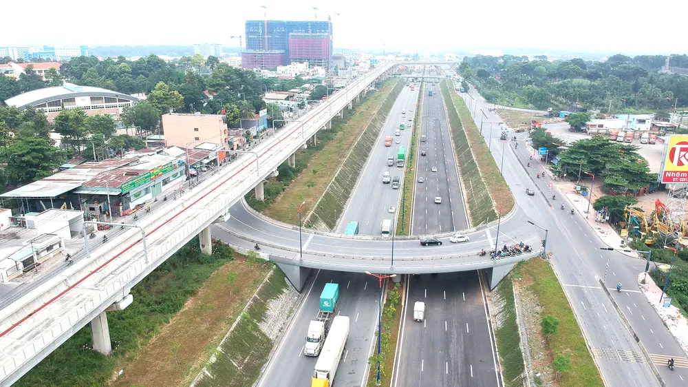 Khơi thông các điểm nóng ùn tắc giao thông