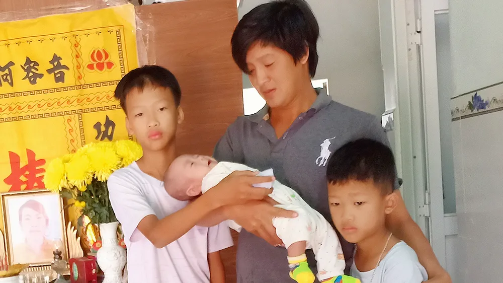 Tình cảnh gian nan của 4 cha con 