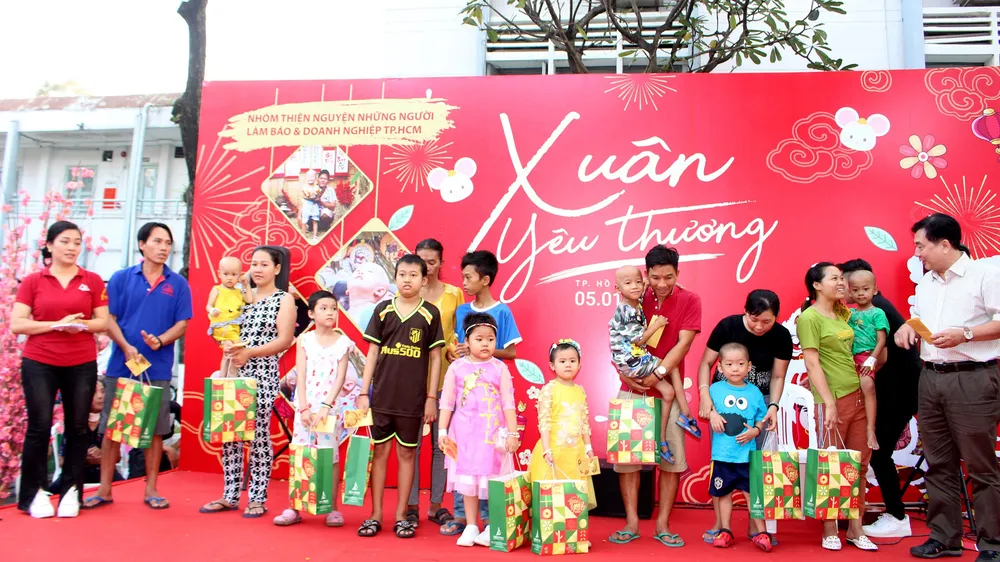 Mang xuân đến với bệnh nhi ung thư
