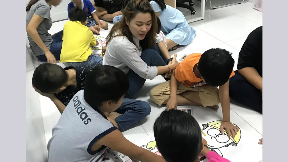 Chọn bước bên người có H