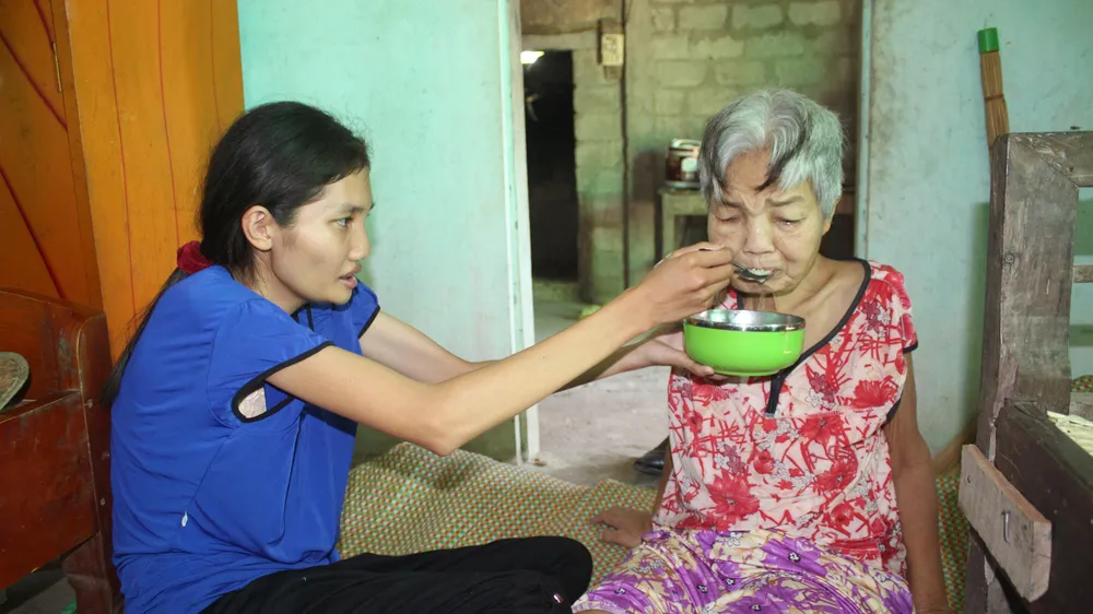 Mẹ đơn thân bị bệnh tật hành hạ, không tiền chạy chữa