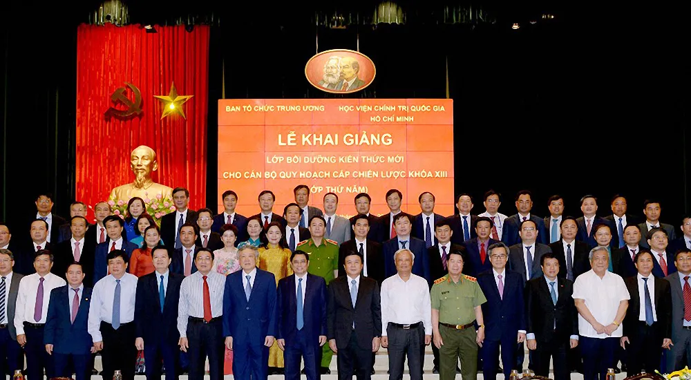 Nghị quyết Trung ương 4 với công tác nhân sự nhiệm kỳ mới - Bài 1: Không nhân nhượng trong cuộc đấu tranh làm trong sạch Đảng
