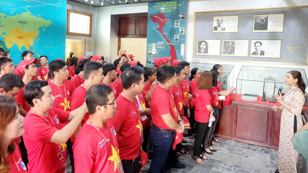 Đấu tranh, bảo vệ nền tảng tư tưởng của Đảng - Nhìn từ thực tiễn - Bài 2: Kịp thời, chủ động và vai trò người đứng đầu