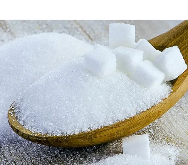 Vì sao giá đường ngoại rẻ hơn đường nội?