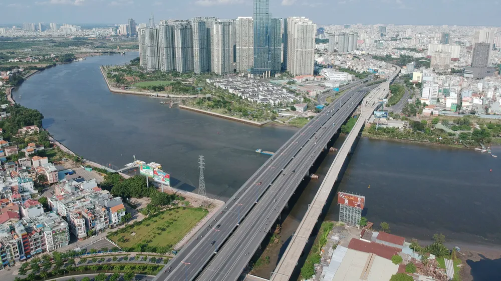 Sông Sài Gòn đoạn qua quận 2 và quận Bình Thạnh. Ảnh: CAO THĂNG