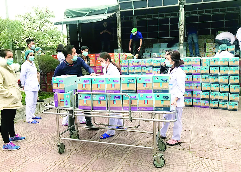 Sữa Cô Gái Hà Lan và Yomost tặng Quảng Ninh nguồn dinh dưỡng yêu thương 