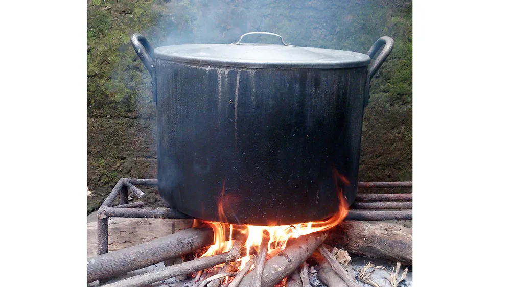 Gói bánh ngày tết