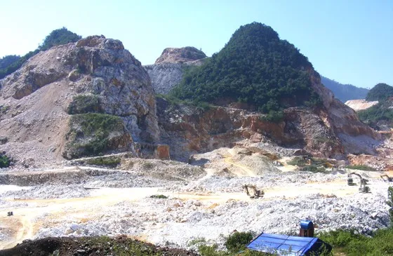 Cần cấm xuất khẩu thô để không “chảy máu” đá trắng