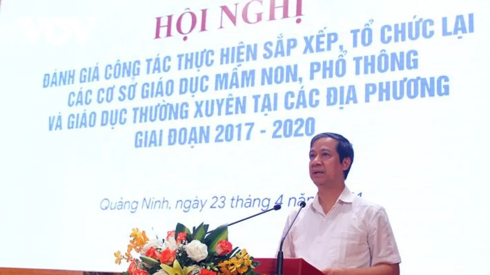 Bộ trưởng Bộ GD-ĐT Nguyễn Kim Sơn phát biểu tại hội nghị. Ảnh: VOV