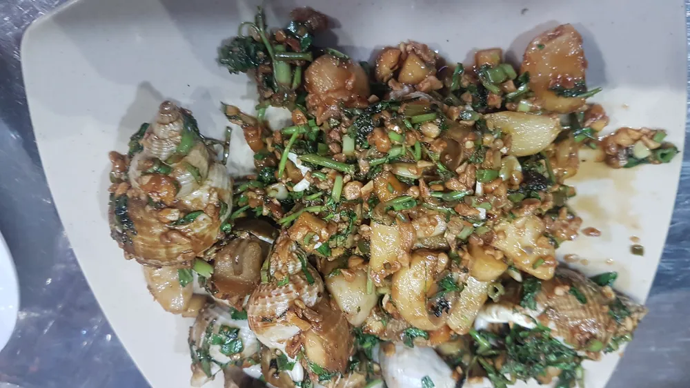 Ốc lác gác bếp và ốc bulot bơ tỏi