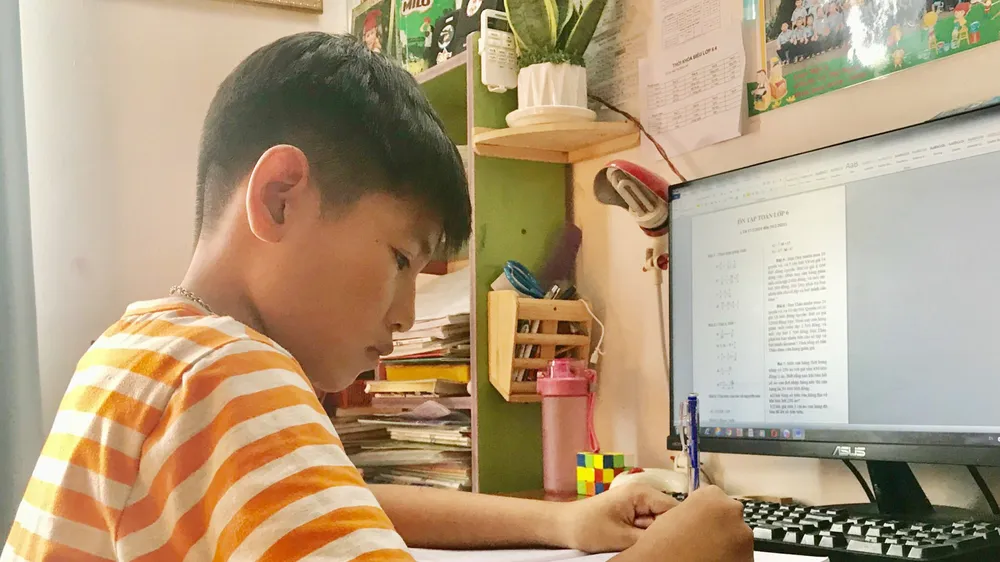 Hoãn kỳ thi tuyển sinh lớp 10: Thầy cô “tiếp lửa” học sinh