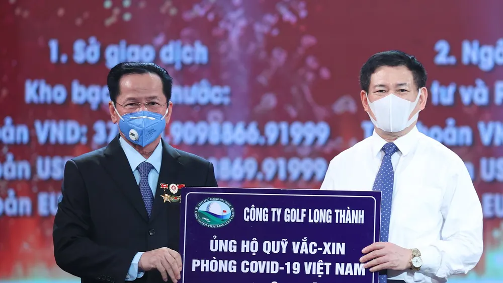 Ông Lê Văn Kiểm Chủ tịch Golf Long Thành ủng hộ 500 tỷ đồng vào Quỹ vaccine phòng chống dịch Covid-19 ​