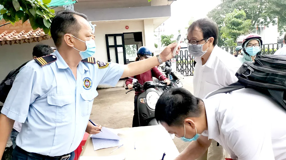 “Thủ phủ” KCN căng mình chống dịch