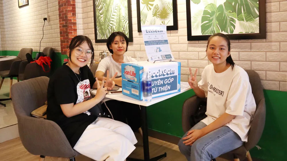 Lan tỏa tình yêu sách