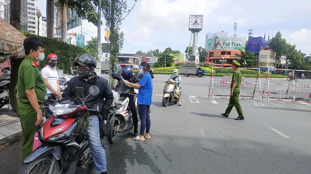 Chế tài nghiêm minh trong phòng chống dịch