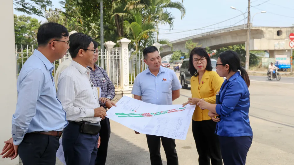 Sớm khởi động lại các công trình cầu “đắp chiếu” ở TP Thủ Đức