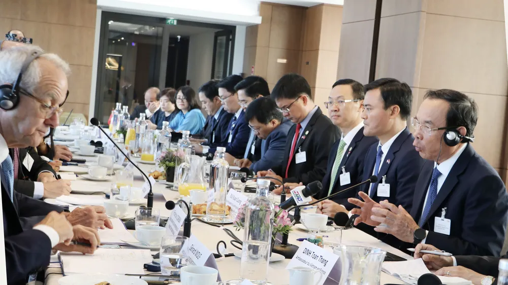 TPHCM kêu gọi doanh nghiệp Pháp tham gia phát triển kinh tế dịch vụ ven sông Sài Gòn