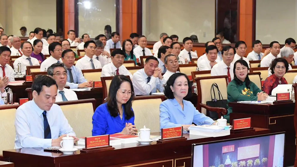 Thường trực Ban Bí thư dự sơ kết giữa nhiệm kỳ Đại hội Đảng bộ TPHCM lần thứ XI