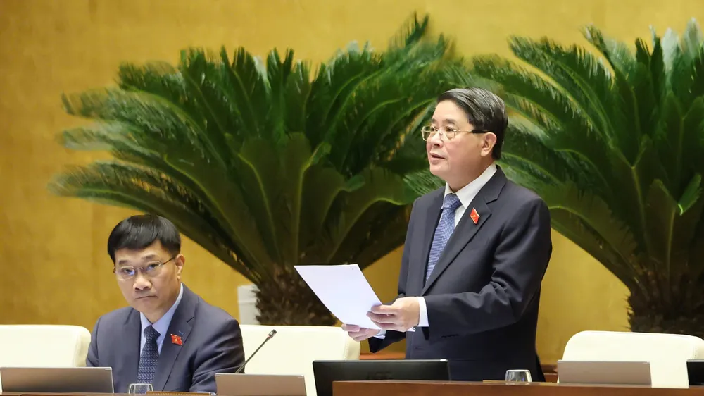Phó Chủ tịch Quốc hội Nguyễn Đức Hải điều hành thảo luận. Ảnh: QUANG PHÚC 