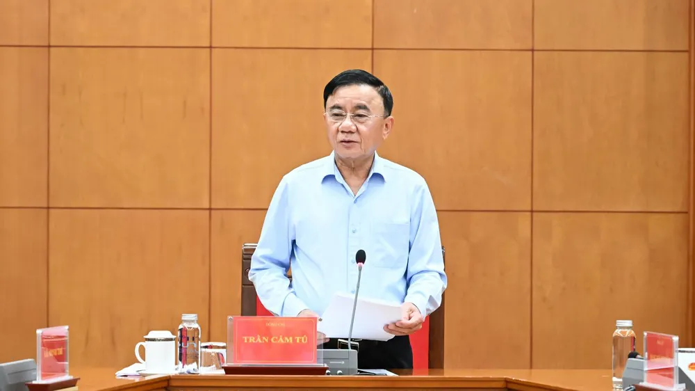 Thường trực Ban Bí thư Trần Cẩm Tú vừa ký ban hành Hướng dẫn số 01-HD/TW ngày 19-5-2026 về một số vấn đề cụ thể thi hành Điều lệ Đảng