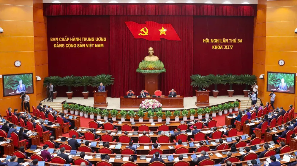 Phiên khai mạc Hội nghị lần thứ 3 Ban Chấp hành Trung ương Đảng khóa XIV. Ảnh: VIẾT CHUNG